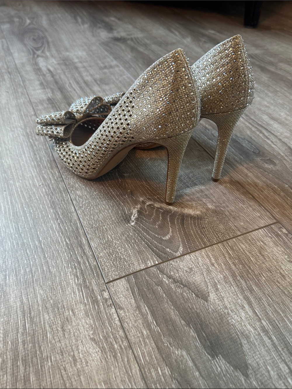 INC International Concepts Gold Glitter Pointed Bow Flats - Picture 5 of 7